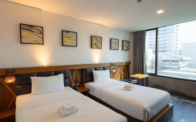 B2 Bangkok Srinakharin Boutique & Budget Hotel