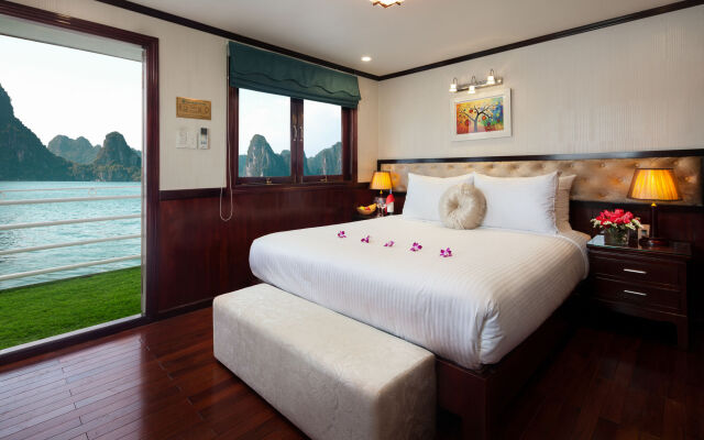 Отель Halong Silversea Cruise вид на фасад