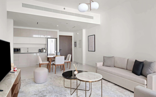 Silkhaus Waterfront 1BR in Marina Vista Tower