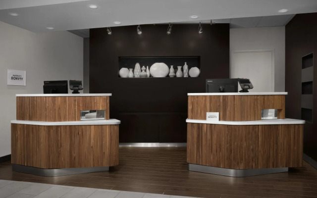Courtyard by Marriott Dallas Addison/Quorum Drive