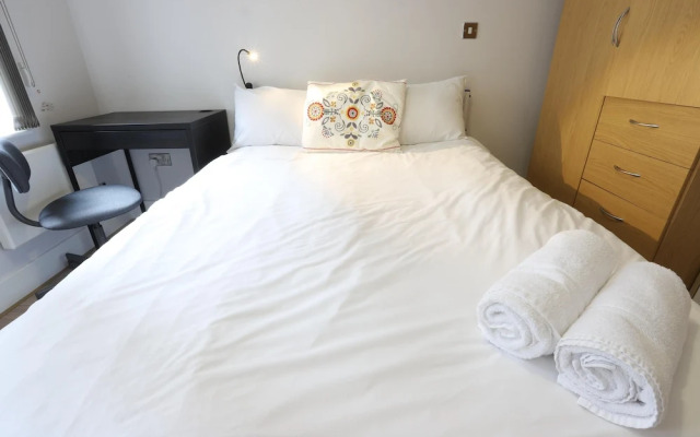 Birmingham Postbox Premier Home Stay