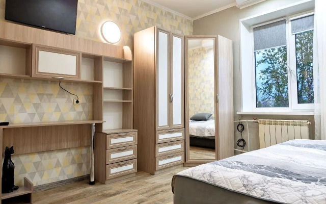 Трехкомнатная квартира рядом с ярмаркой