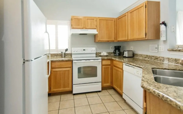 Runaway Beach Club 2202 - Three Bedroom Condo