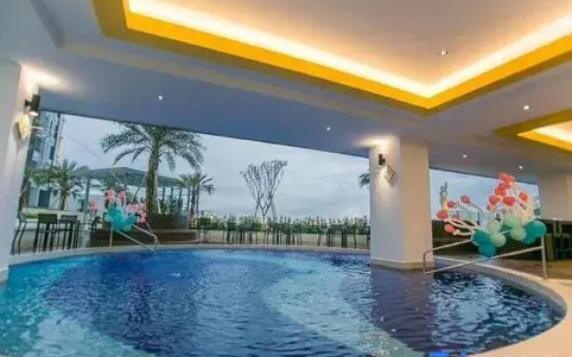 IPOH The Majestic Imperial Air-Con 6 PAX SUITE