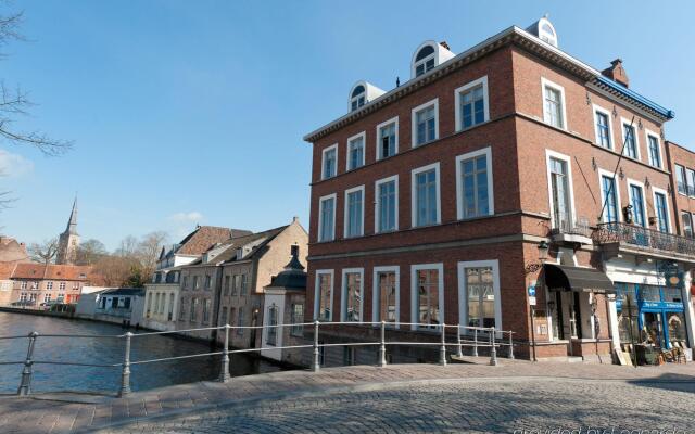Отель Canalview Hotel Ter Reien Бельгия, Брюгге - 3 отзыва об отеле, цены и фото номеров - забронировать отель Canalview Hotel Ter Reien онлайн вид на фасад