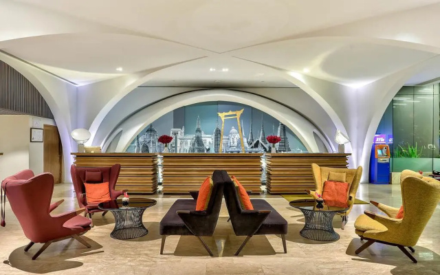 DoubleTree by Hilton Bangkok Ploenchit