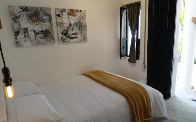 La Tozi Galería Hotel