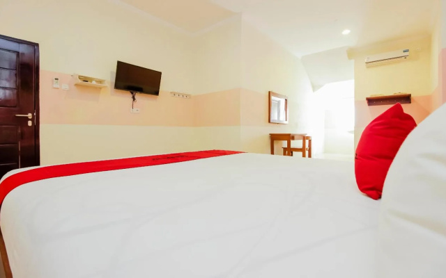 RedDoorz near Jalan Jendral Sudirman Manado