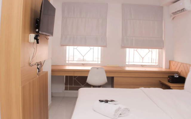Homey And Cozy Stay Studio Apartment At Patraland Urbano