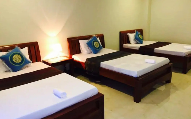 Blue Diamond Guest House - Hostel
