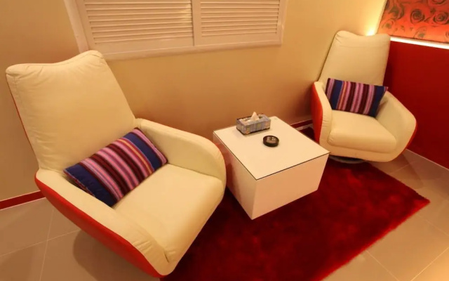 S Petite Hotel