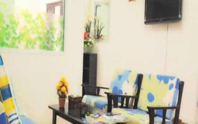 7 Colors House