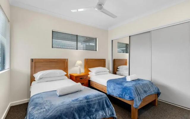 Bright 3-bedroom Beachside Stay With Pool & BBQ