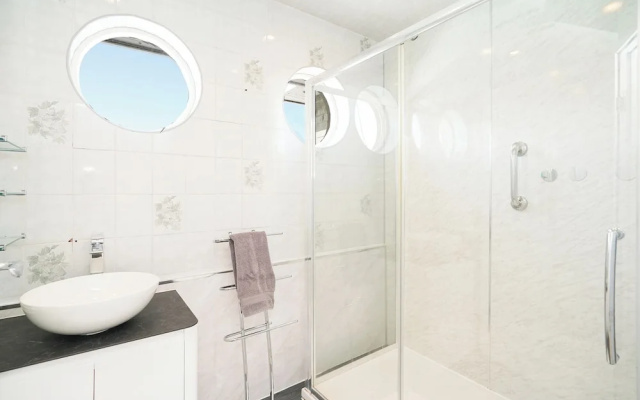 Rentmyspahome With Swimming Pool, Hottub and Sauna