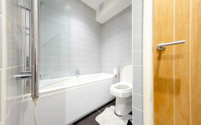 Charlotte House Central 2BR 2bath Retreat Sleeps 6
