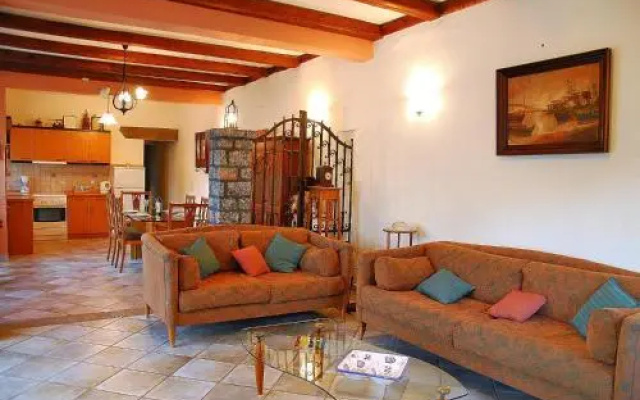 Holiday Home 2 Bedrooms 1 Bathroom - Prina