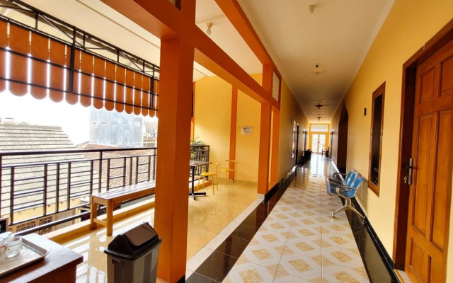 RedDoorz Syariah @ Endrayanti Inn Rsud Yogyakarta(Hotel O near Ahmad Dahlan University formerly Endrayanti Inn)