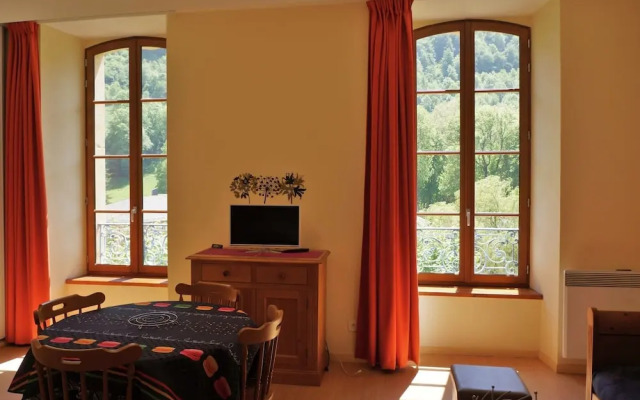 Logement n202 4pers face aux Thermes