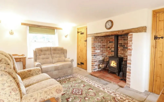 Postbox Cottage