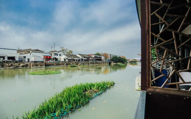 Wuzhen Riverside Boutique Hostel