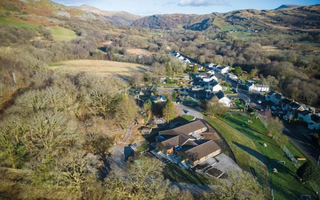 Suite 11 - Sleeping Giant Hotel - PEN Y CAE Inn