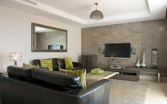 Heaven Beach Apartments Apartment 401