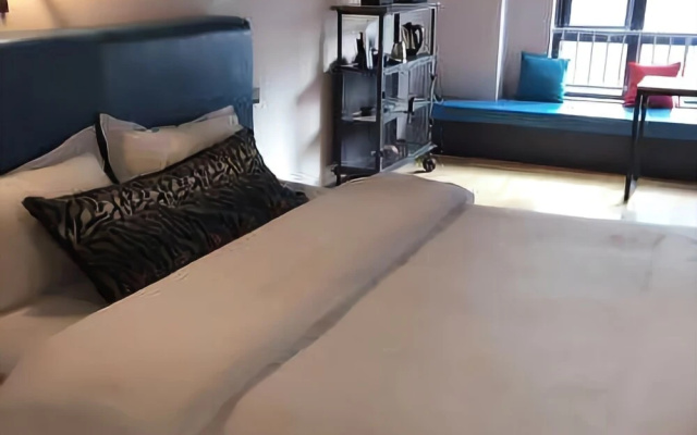 西海岸美式江景主题酒店(重庆观音桥店)