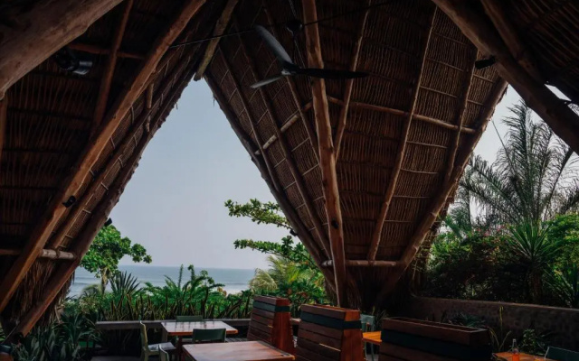 Puro Surf Hotel and Academy