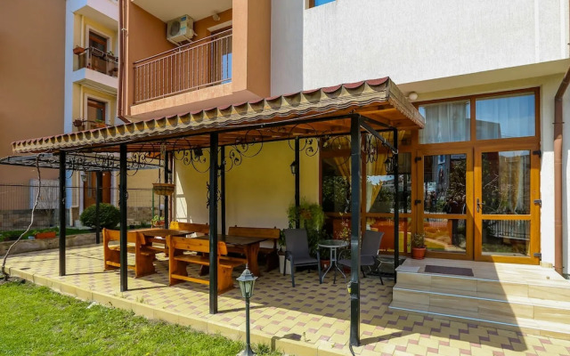 Family 2 Bedroom Apartment in Dafinka Guest House