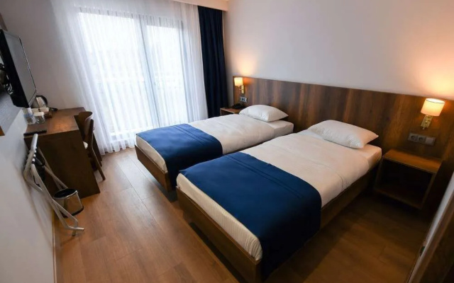 Ref Inn Hotel