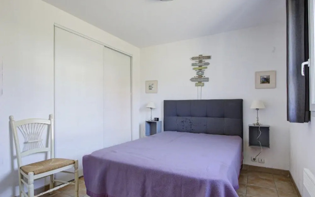 Family Villa Near Lac de Jouarres