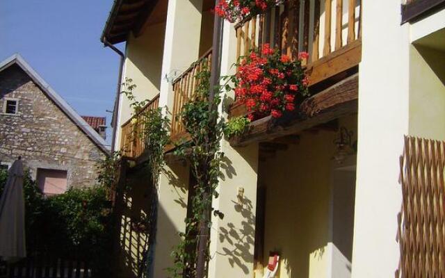 Отель B&B Borgo dei 'Ndree Беллуно вид на фасад