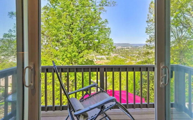 Bring Your Pets! Chattanooga Home w/ Dtwn Views
