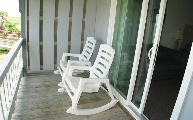 Beach House Inn and Suites
