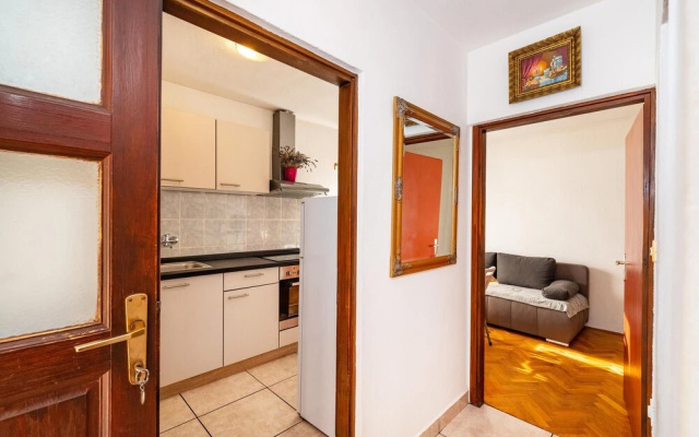 Nice Home in Rovanjska With 1 Bedrooms and Wifi