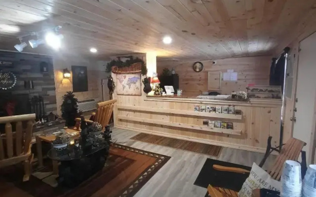 Sunshine Motel and Cabins