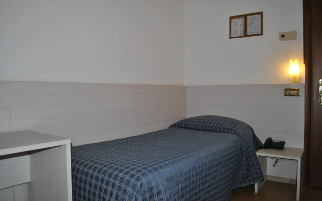 Auto Park Hotel