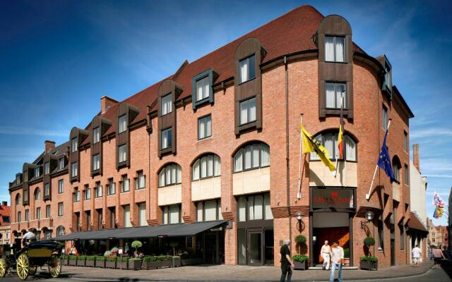 Отель Crowne Plaza Hotel BRUGGE Бельгия, Брюгге - отзывы, цены и фото номеров - забронировать отель Crowne Plaza Hotel BRUGGE онлайн вид на фасад