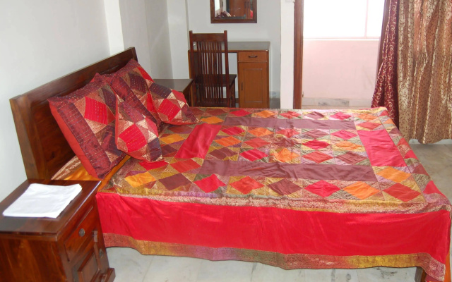 Pratap Enclave Paying Guesthouse