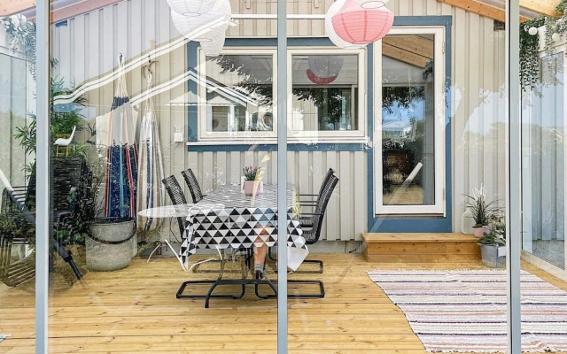 8 Person Holiday Home in Tvaaker