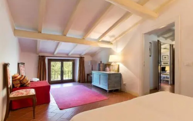 Fattoria Il Leccio Independent Apartment on Florence Hills