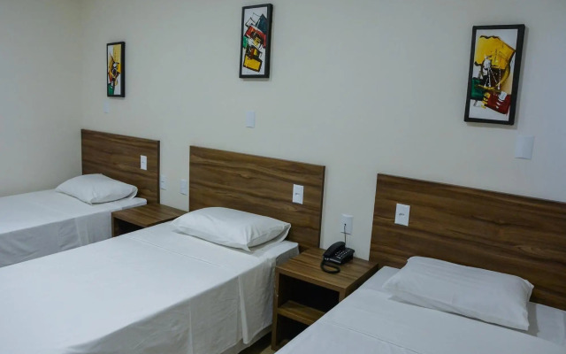 Mac Hotel