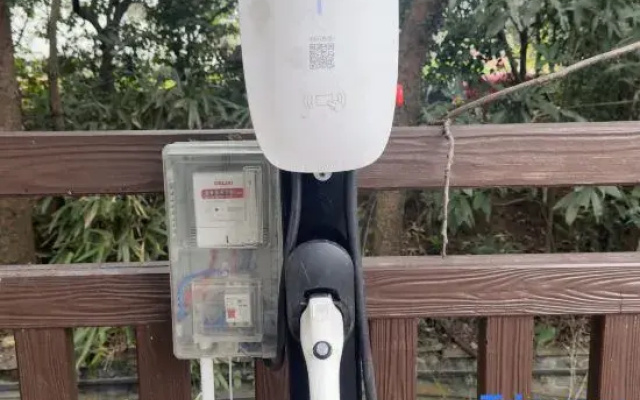 Shijian Homestay (Yangshuo Yulong River Qiangu Scene District Store)