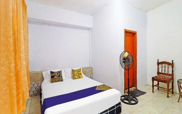 SPOT ON 91222 Kanjeng Mami Homestay Syaria