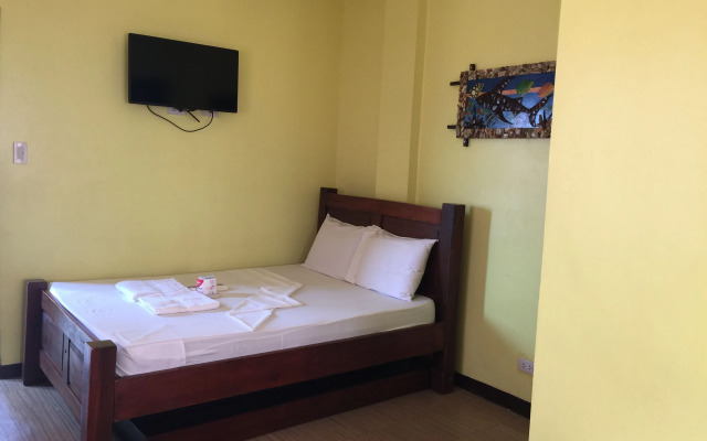 Luis Bay Travellers Lodge Coron