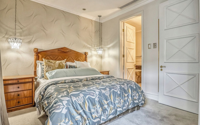 Luxurious Two-Bedroom Apartment