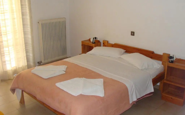 Hotel Aris