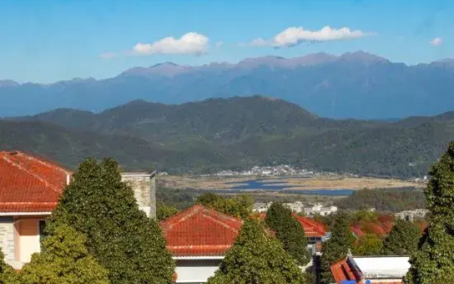 Tengchong Senya Golf Villa Resort