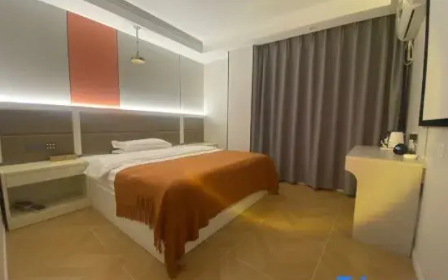 Leitai Smart Homestay (Huaihe Road Pedestrian Street)