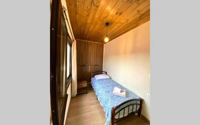 Nikos Traditional House
